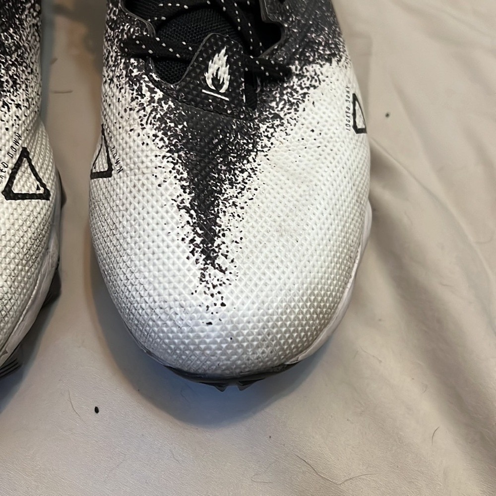 Under Armour Men's Lockdown 2.0 Mid Football Cleats 3025083‎ size 11.5 - Picture 8 of 10